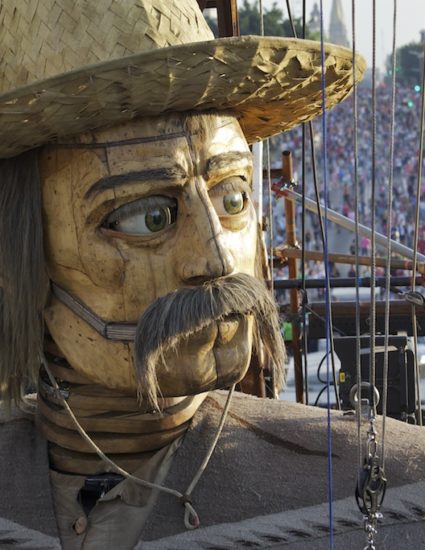 Le Campesino, chapeau de paille et moustache