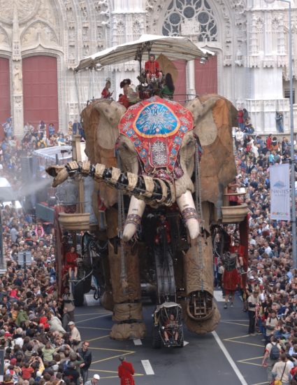 L'éléphant devant la cathédrale de Nantes